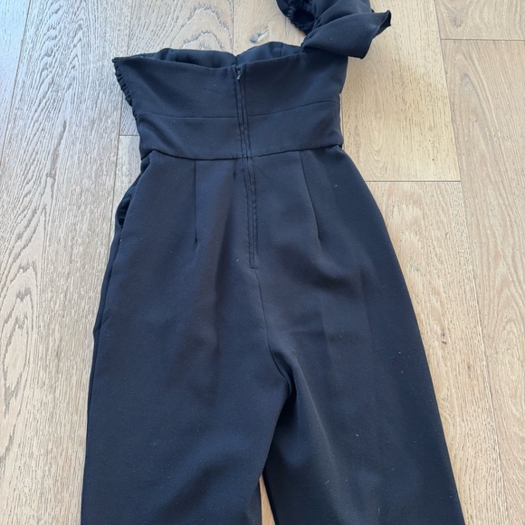 $5/$25 Keepsake The Label One Shoulder Twist Black Jumpsuit Size 6 Medium - Picture 14 of 15
